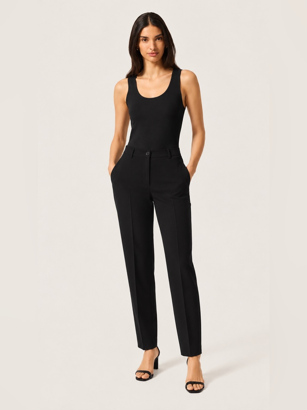 Wolford Black Virgin Wool Tailored Dress Pants – Size 42 / US 10 *363